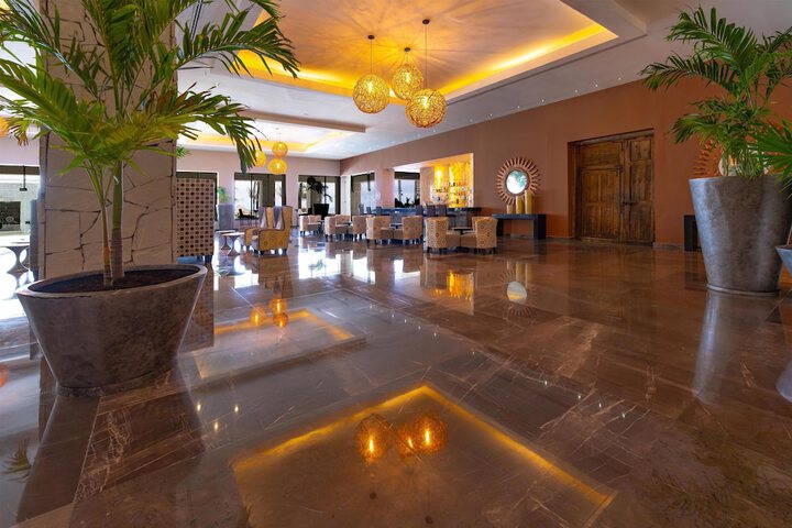 Hotel Interior 4 of 87