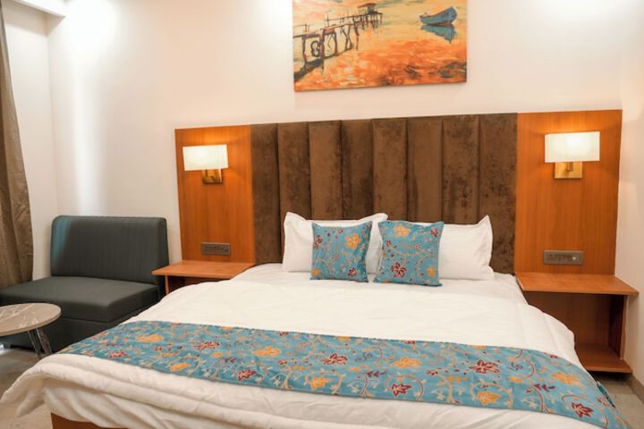 Room 6 of 20