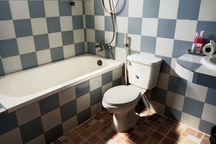 Room 15 of 27