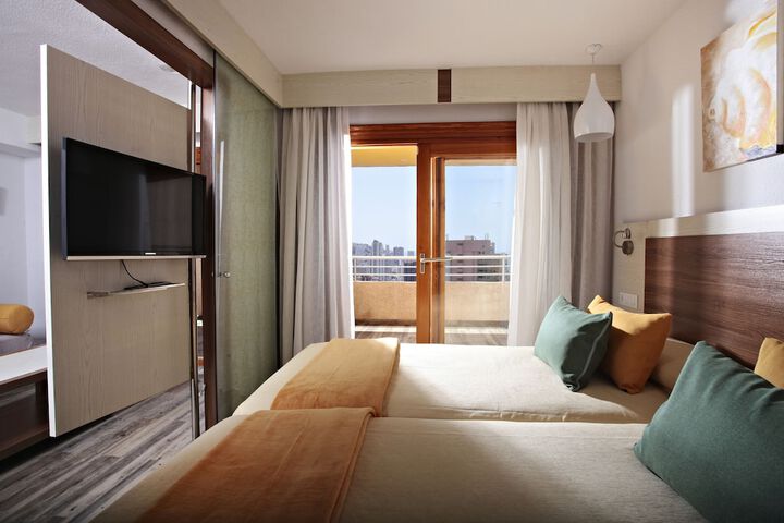 Room 5 of 46