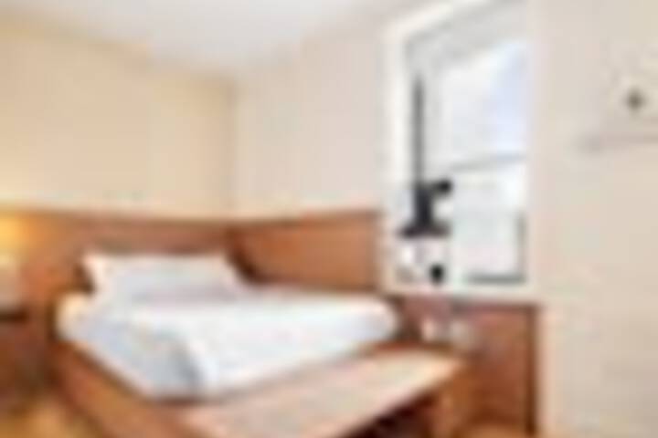 Room 77 of 171