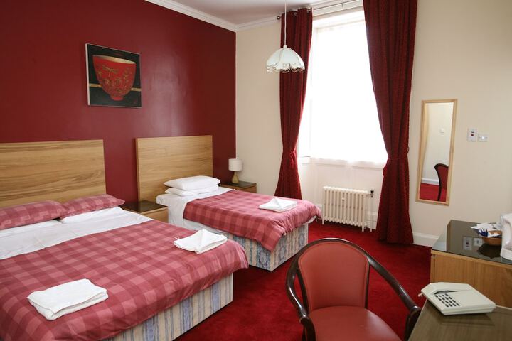 Room 5 of 44