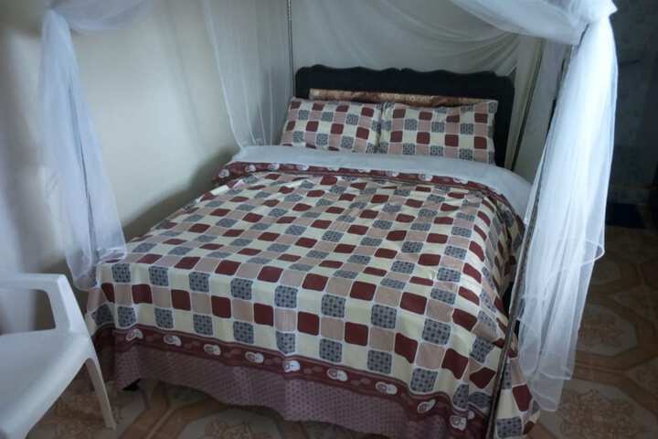 Room 5 of 20