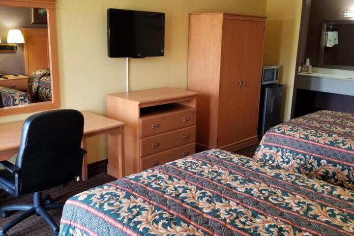Classic Room 2 Double Beds (2 of 8)