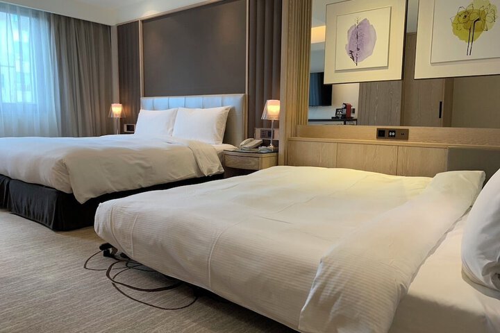 Room 42 of 86