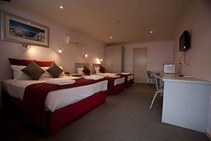Room 8 of 31