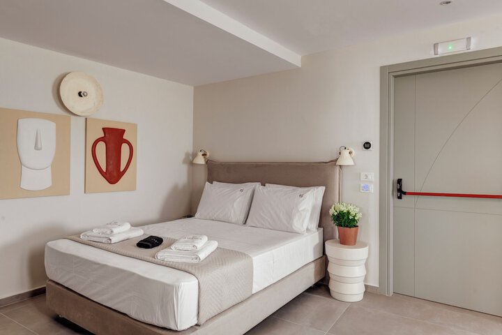 Room 17 of 193