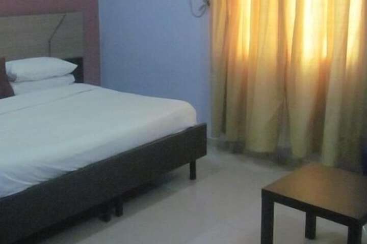 Room 12 of 39