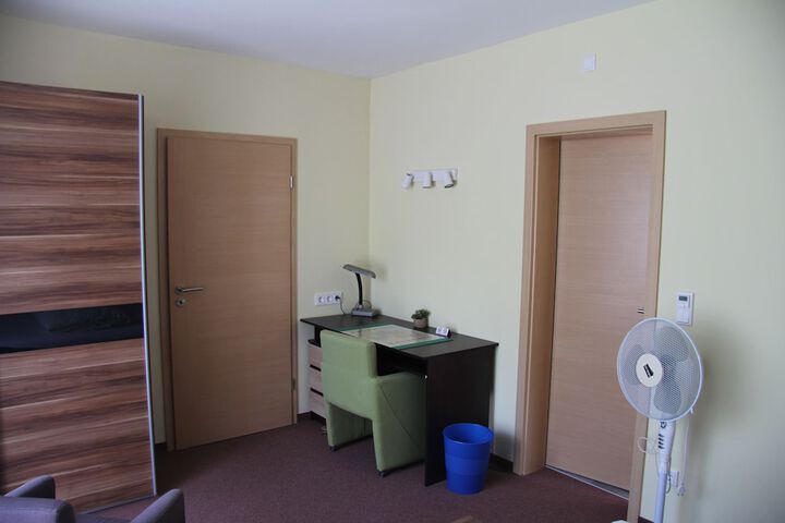 Room 77 of 110