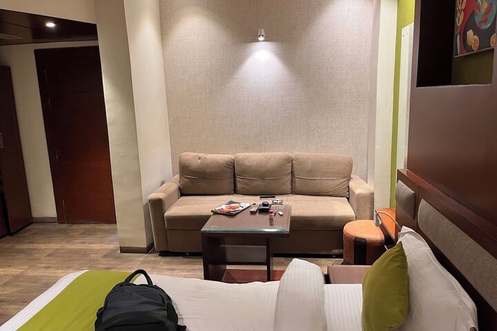 Room 2 of 9