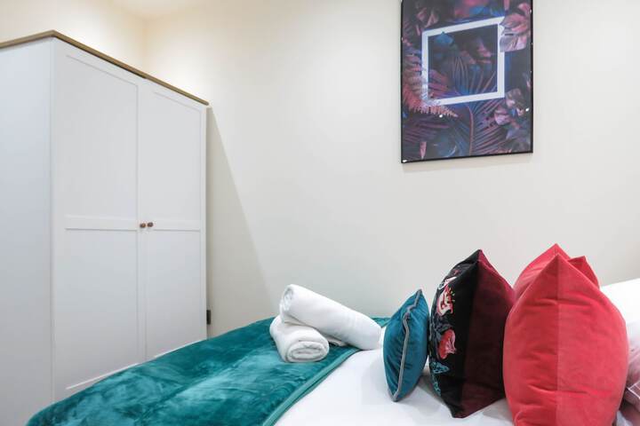 Room 4 of 26