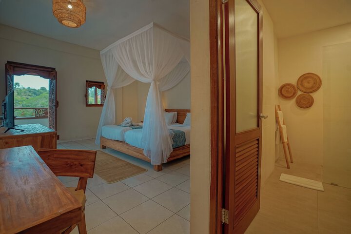 Room 34 of 109
