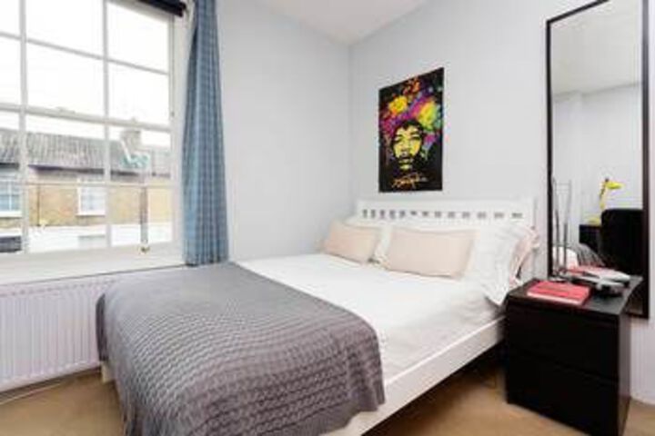 Room 9 of 26