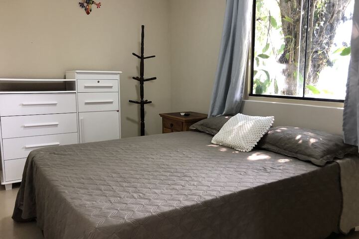 Room 4 of 43