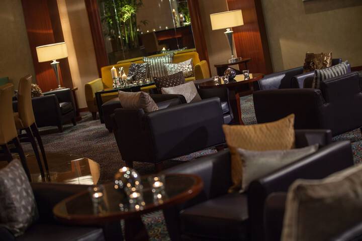 Lounge 40 of 56