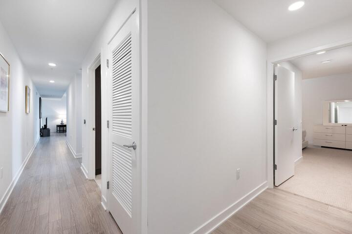 Room 15 of 208