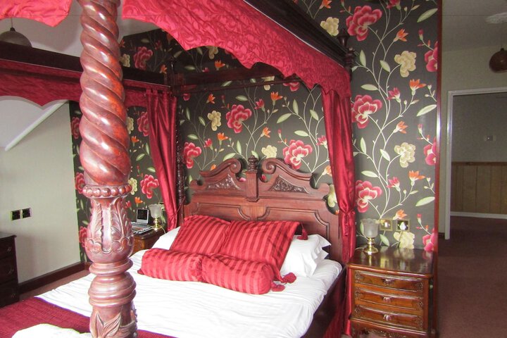 Room 4 of 57