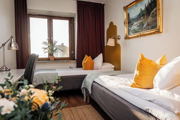 Room 15 of 50