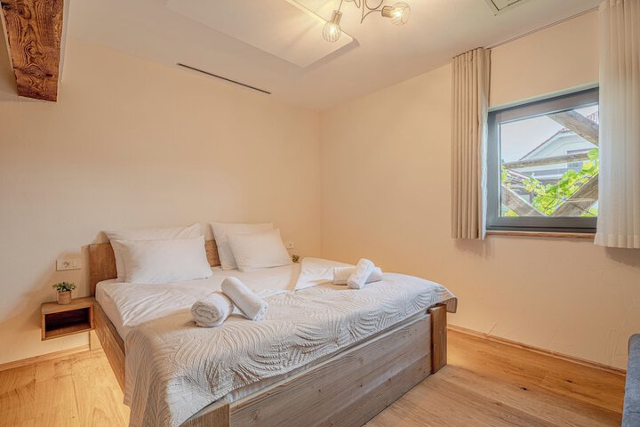 Room 5 of 31