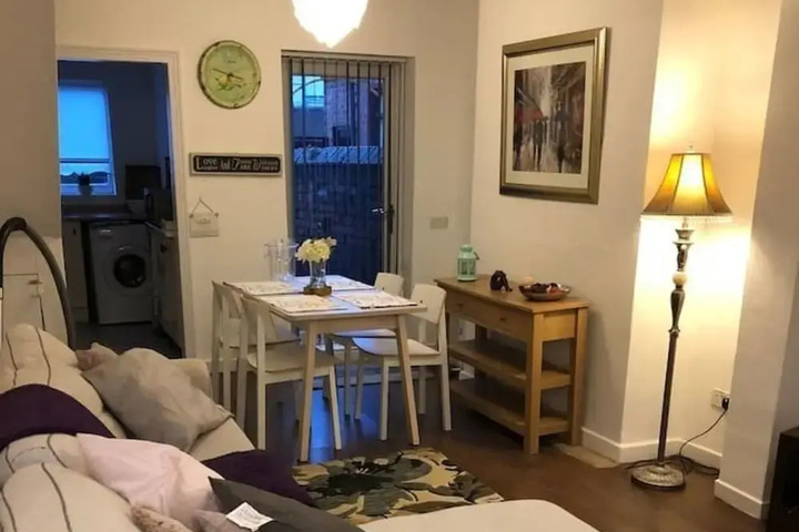 Room 3 of 11