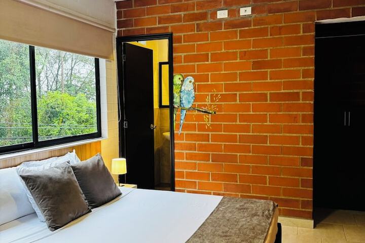 Room 10 of 94