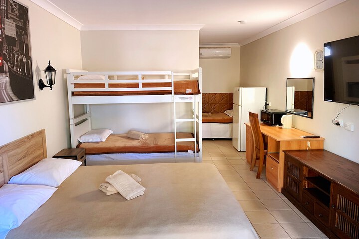 Room 3 of 35