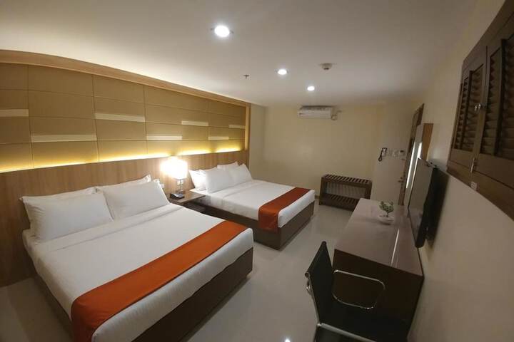 Room 4 of 14