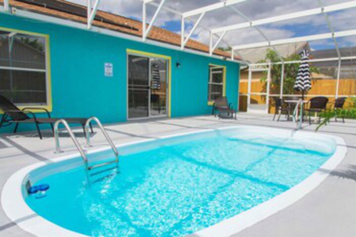 Pool 20 of 34
