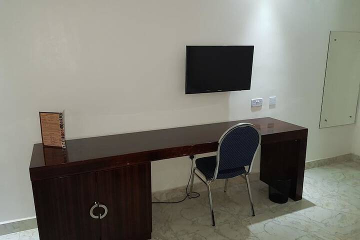 Room 38 of 99