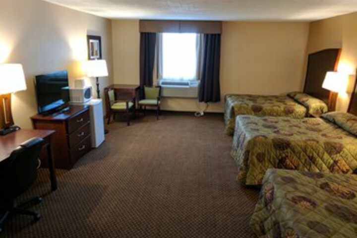 Room 13 of 108