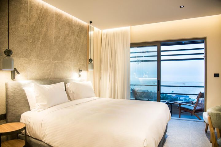 Room 41 of 332