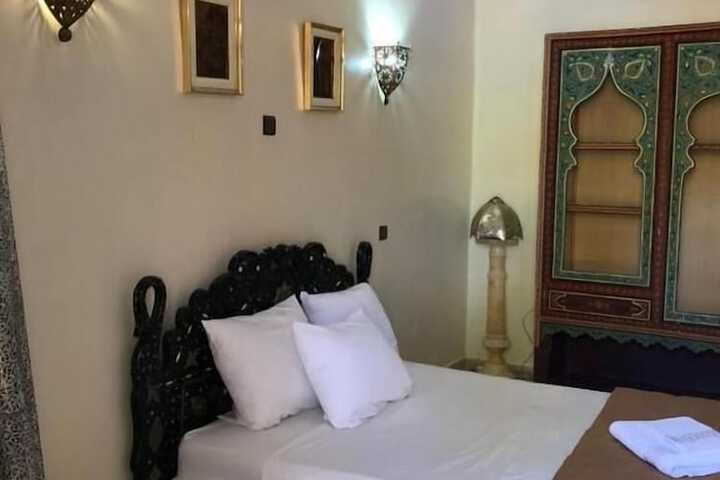 Room 27 of 96