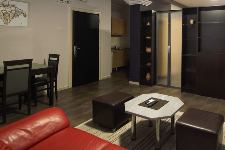 Room 56 of 84