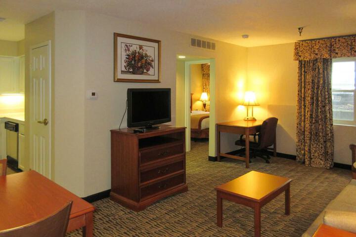 Room 8 of 16