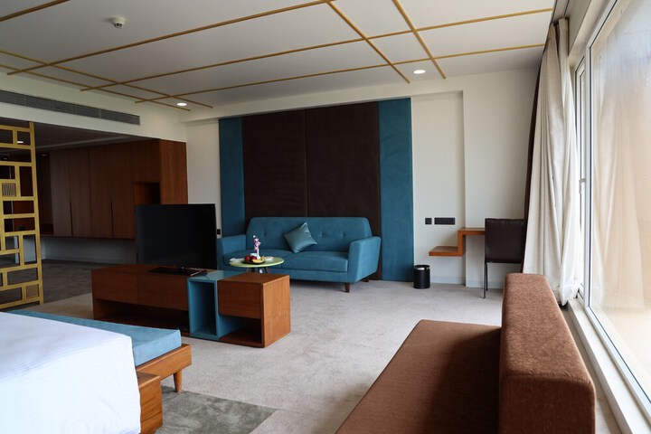 Room 19 of 118