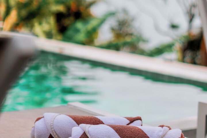 Pool 100 of 118