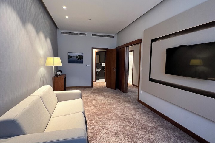 Room 63 of 146