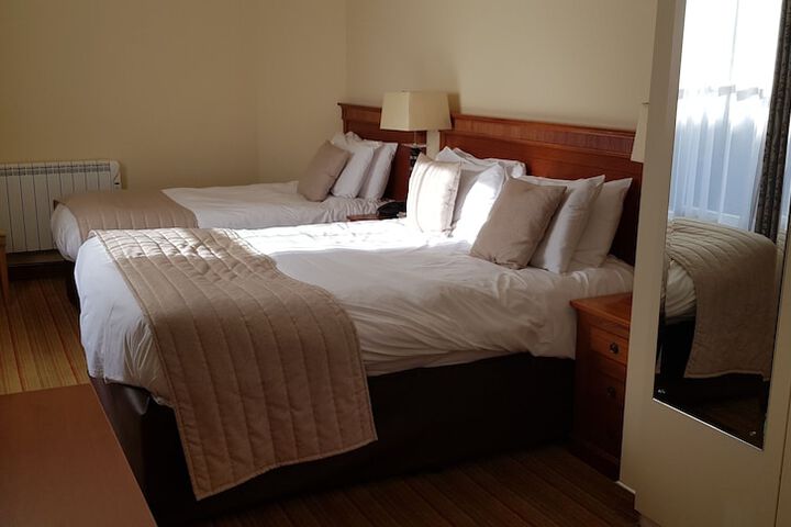 Room 6 of 70