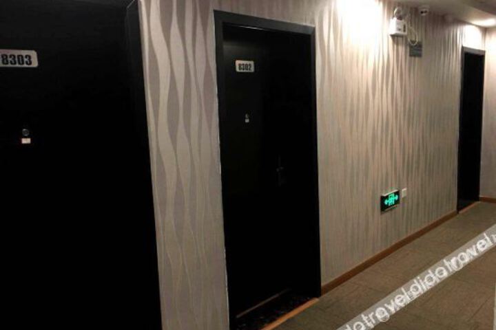 Hotel Interior 17 of 32