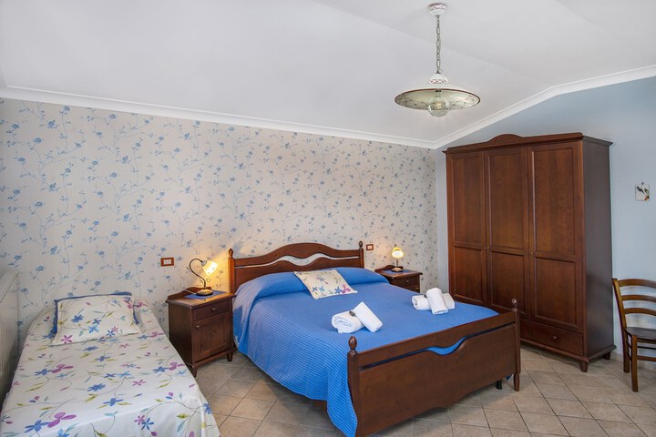 Room 13 of 52