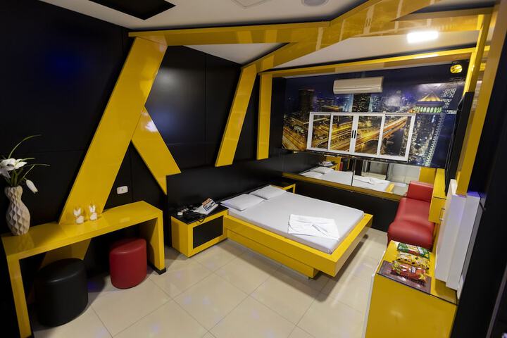 Room 65 of 114