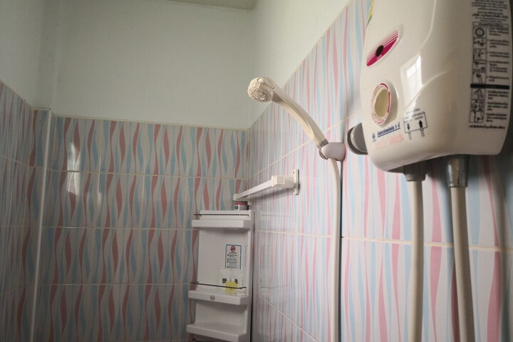 Room 8 of 14