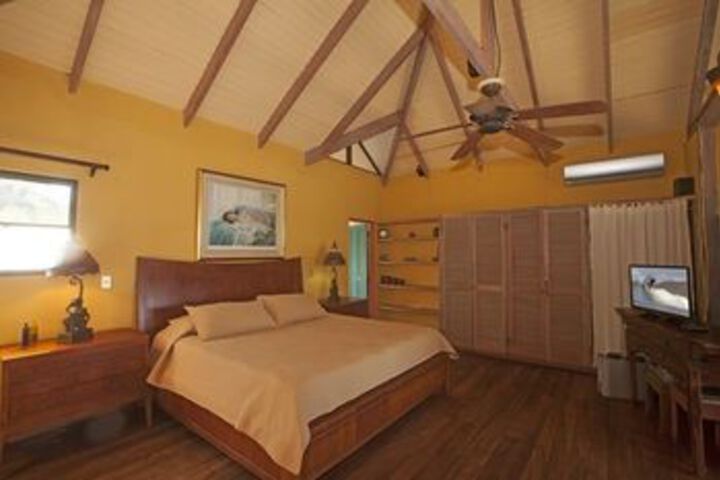 Room 38 of 163
