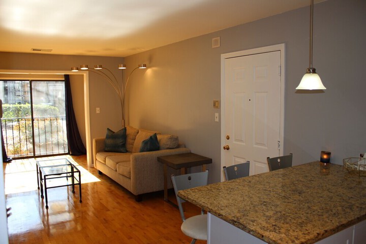 Room 3 of 20