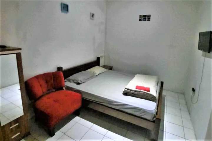 Room 19 of 34