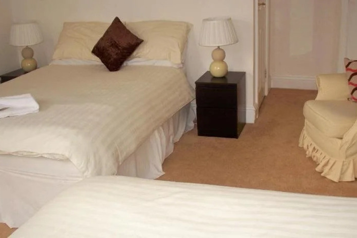 DALESWAY HOTEL