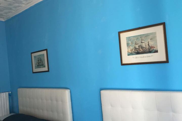 Room 2 of 18