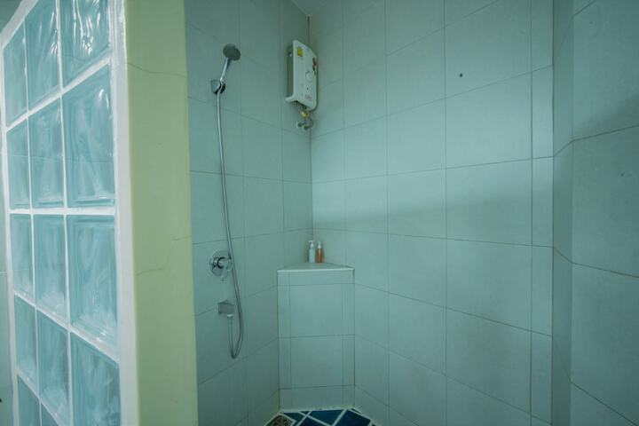 Room 33 of 50
