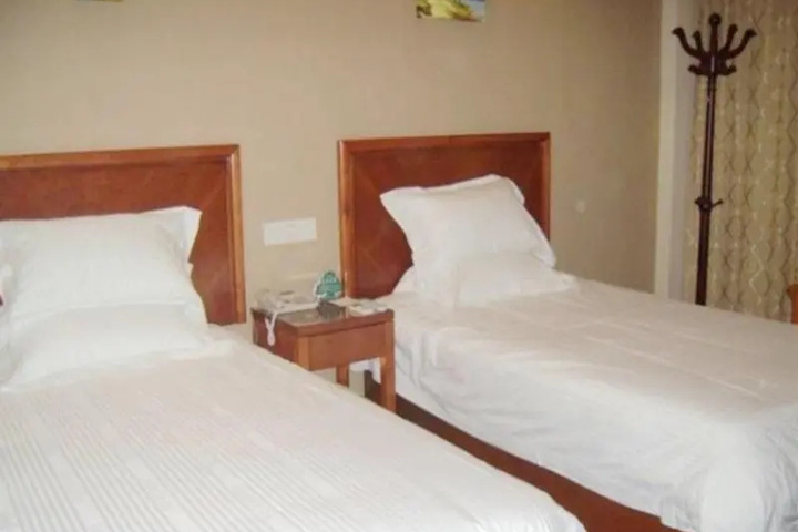 Room 3 of 15