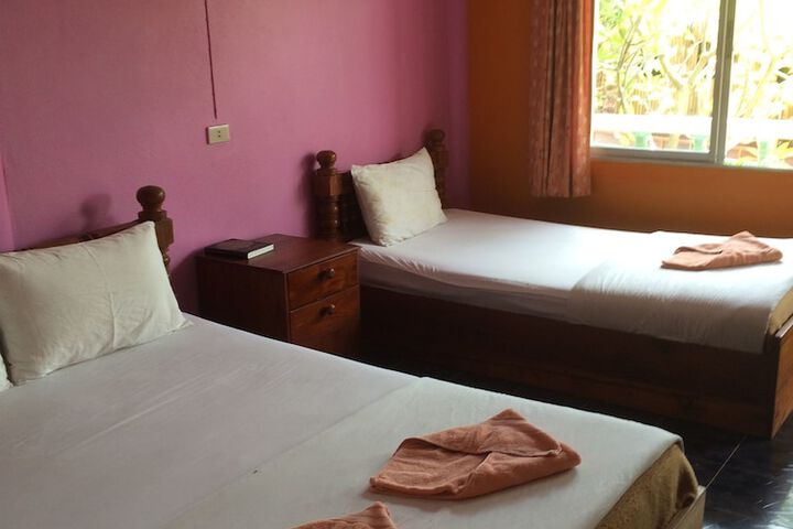 Room 10 of 37